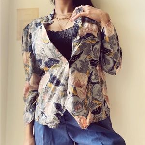 Abstract print shirt.